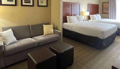 Queen Suite with Two Queen Beds - Accessible/Non-Smoking