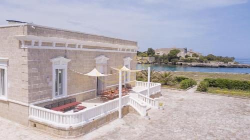 Six-Bedroom Villa 