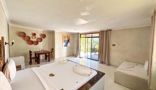 Deluxe Double Room with Balcony and Sea View