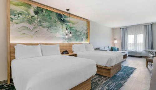 Queen Suite with Two Queen Beds - Non-Smoking