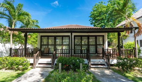 Deluxe Double or Twin Room with Lake View
