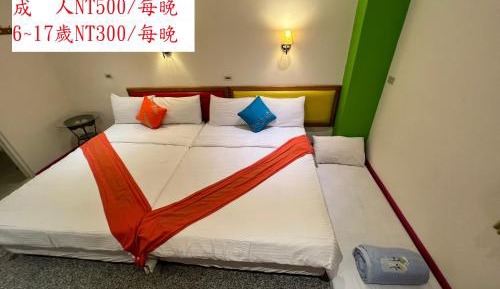 Quadruple Room with Private Bathroom