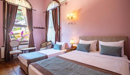 Triple Room with Garden View