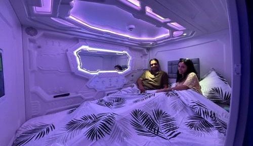 Double Capsule Bed in Mixed Dormitory