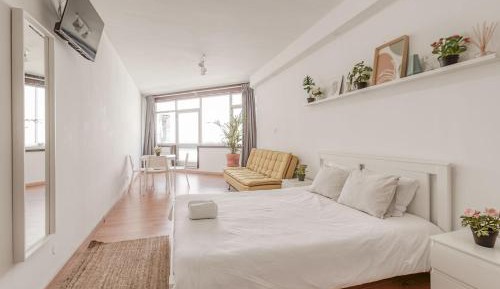 Studio with Balcony
