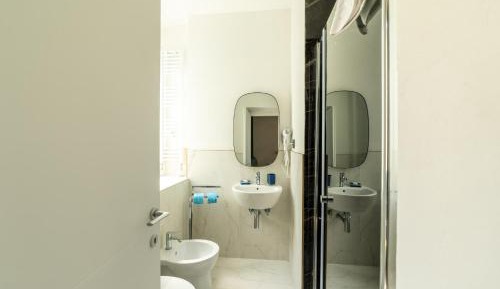 Single Room with Private Bathroom
