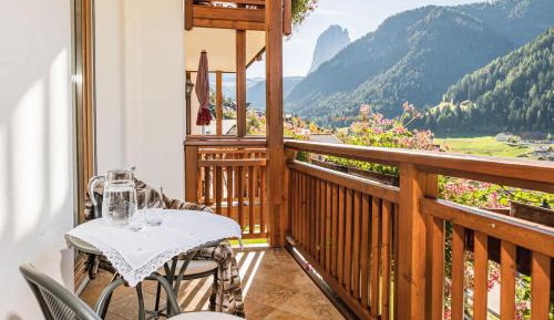 Apartment with Balcony