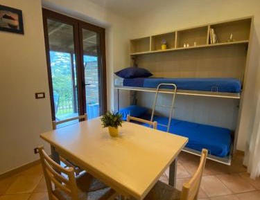 Apartment with Garden View