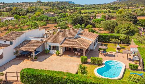 Villa with Garden View
