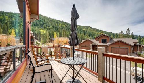 Four-Bedroom Holiday Home