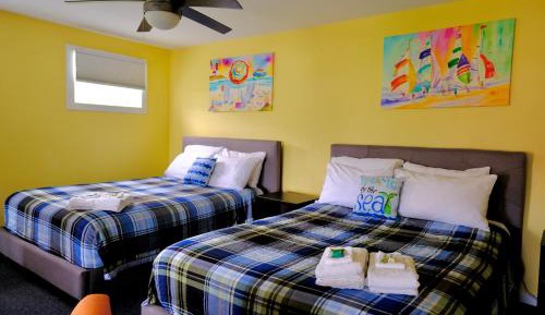 Queen Queen Room