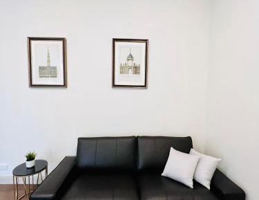 Deluxe Queen Suite