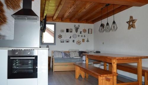 Chalet (6 Adults)