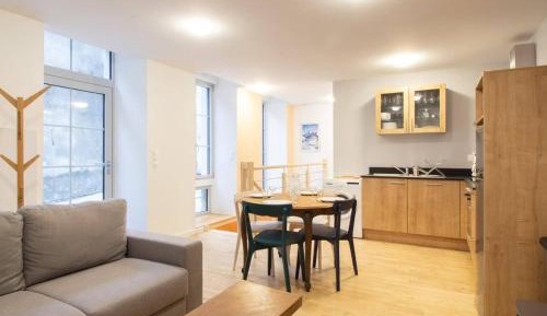 Apartment (9 Adults)