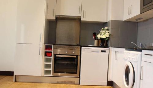 Apartment (4 Adults)
