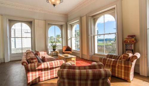 Four-Bedroom Apartment with Sea View
