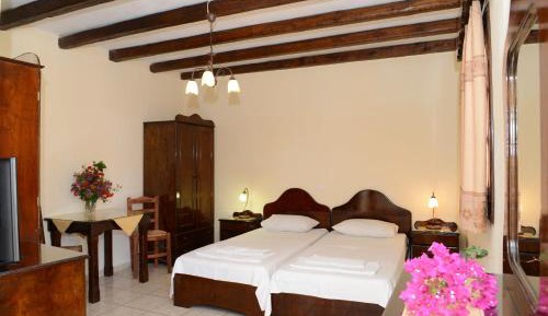 Studio (2 Adults)
