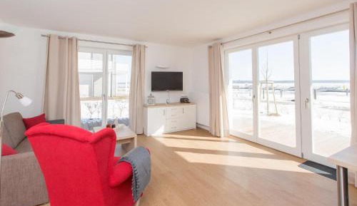Apartment with Lake View
