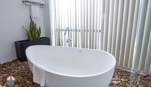 King Room with Garden View