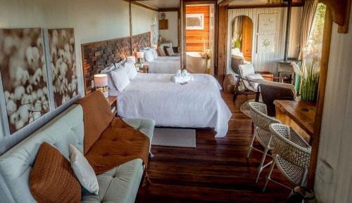 Deluxe Queen Room