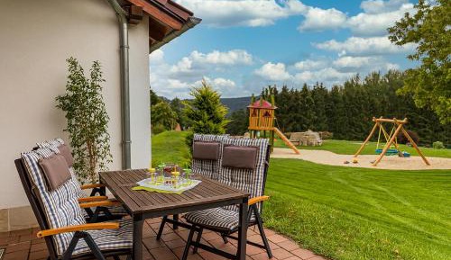 Bungalow with Garden View