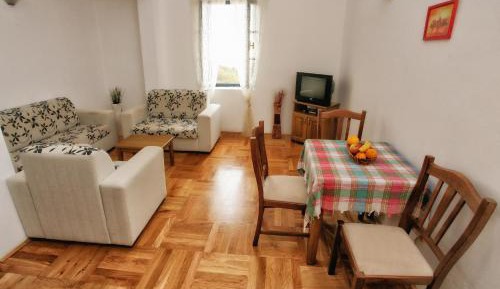 Family Apartment with Sea View