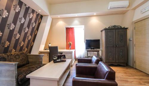 Family Studio