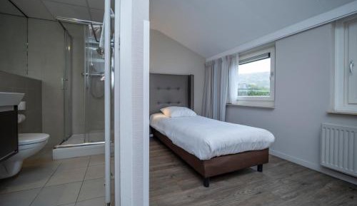 Comfort Single Room with Shower