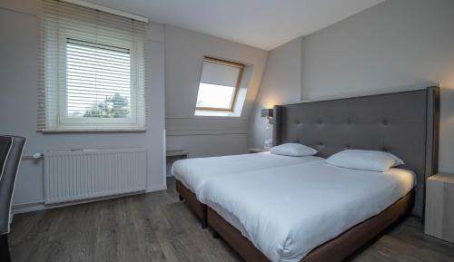 Large Comfort Double Room with Shower 