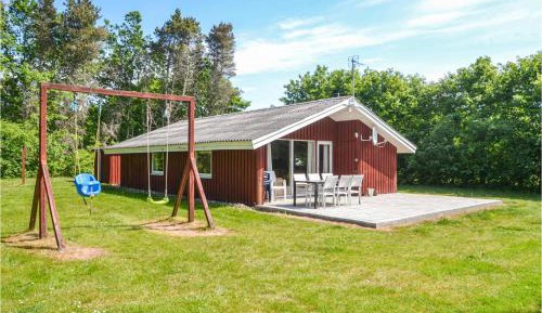 Three-Bedroom Holiday Home 