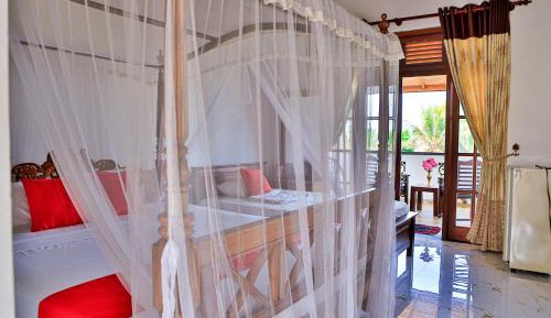 Deluxe Double Room with Balcony and Sea View