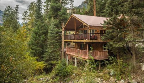 Three-Bedroom Holiday Home 