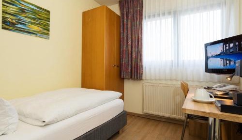 Budget Single Room