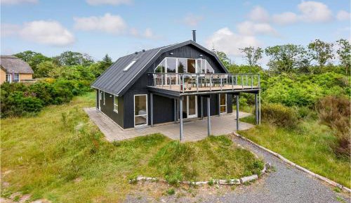 Four-Bedroom Holiday Home