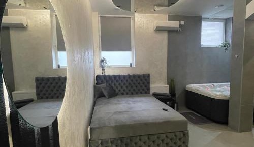 King Suite with Spa Bath