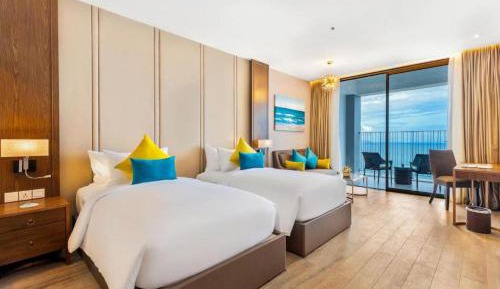 Twin Room with Sea View