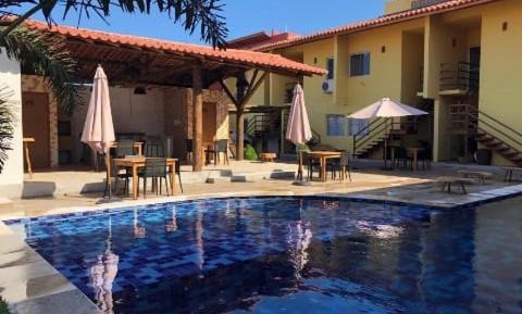 Apartment with Pool View 