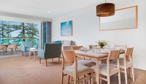 Two-bedroom deluxe ocean view apartment