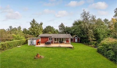 Three-Bedroom Holiday Home 