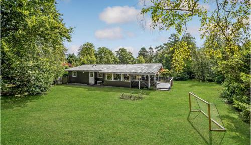 Three-Bedroom Holiday Home 