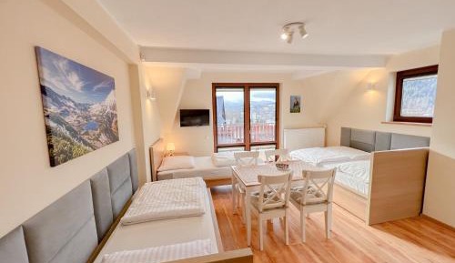 Quadruple Room with Mountain View