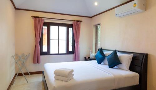 Bungalow (2 Adults)
