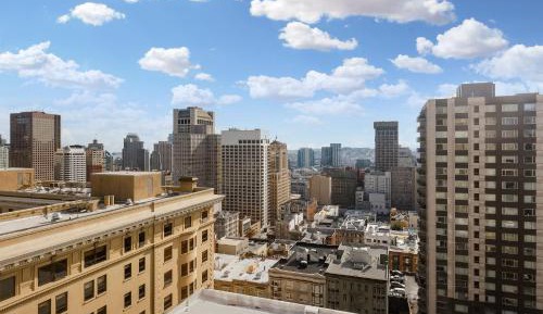 Double Room with Two Double Beds and City View 