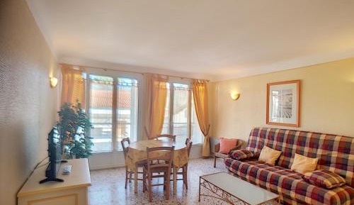 Apartment (4 Adults)