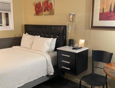 Queen Room