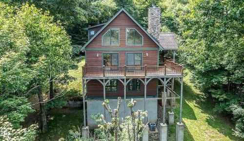 Four-Bedroom Holiday Home