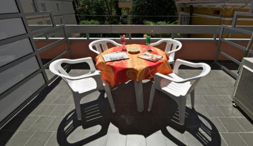 One-Bedroom Apartment (2 Adults)