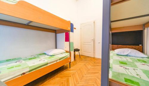 8-Bed Mixed Dormitory Room