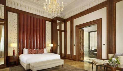 Presidential Suite with City View and Club Lounge Access