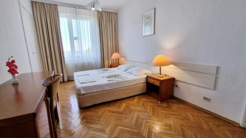 Double or Twin Room without Balcony